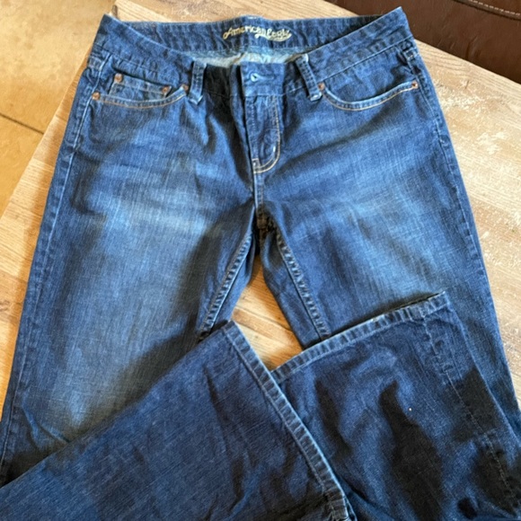 American Eagle Flares low rise size 8 - Picture 2 of 2